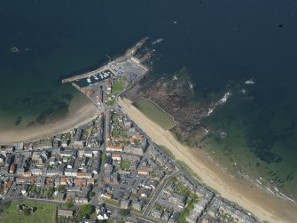 General oblique aerial view centred on the N part of the town, taken from the SSE.