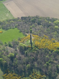 Oblique aerial view centred on the monument, taken from the NNW.