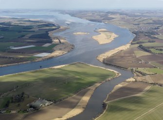 General oblique aerial view looking along the Tay from its confluence with the River Earn, taken from the W.