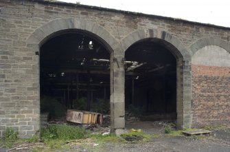 S Side entrance arches. Detail