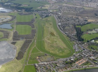 Oblique aerial view centred on the race course, taken from the W.