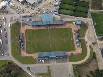 Oblique aerial view centred on Forthbank football ground, Stirling,taken from the E.