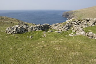 Gleann Mor, Structure K. View from S of W cells and cleit 376.