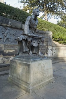 Scottish American Memorial. Statue.