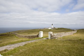 View of the Cape Wrath lighthouse (NC27SE 3.00) from the south, also showing the boundary wall (NC27SE 3.05; CWTC08 415), built in 1828.