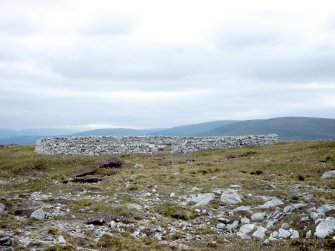 Dùnan Mòr, sheepfold, view from N.