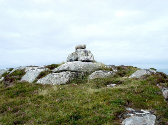 Clais Charnach, marker cairn, view from SW.