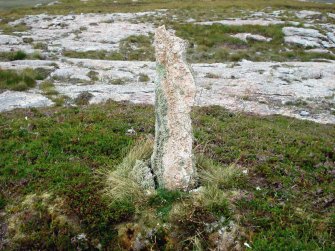 Loch na Seamraig, marker stone, view from W.