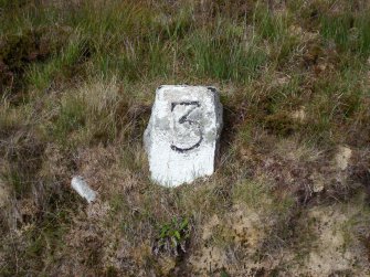 Cnoc nan Tri-mile, milestone, view from SW.