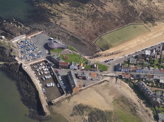 Oblique aerial view centred on North Berwick harbour area, taken from the W.