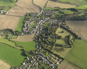 General oblique aerial view centred on the town,  taken from the NW.
