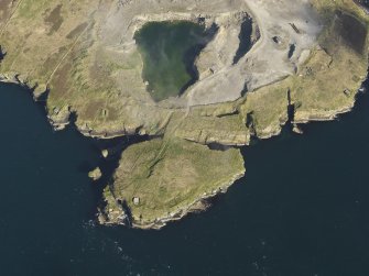 Oblique aerial view centred on the searchlight battery at Stanger Head, taken from the SE.