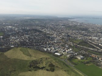 General oblique aerial view centred on the city, taken from the SE.