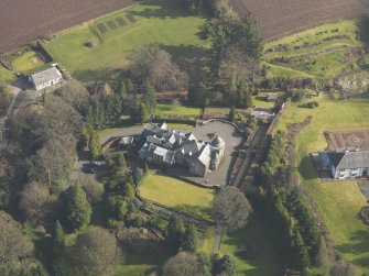 Oblique aerial view centred on Dun-Eaglais, taken from the NW.