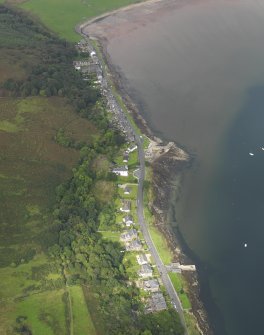 General oblique aerial view centred on the south part of the village, taken from the SE.