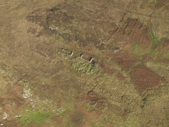 Oblique aerial view centred on the farmstead, taken from the SW.