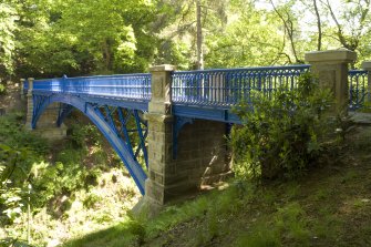 Gen View of lower part of footbridge from SE