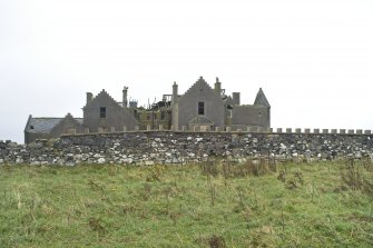 General view of Vallay House and SW boundary wall, taken from SW