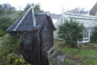 Hansel's rustic garden hut. Detail