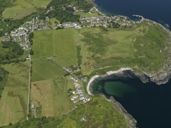 General oblique aerial view centred on the golf course at Port Righ with Carradale adjacent, taken from the S.