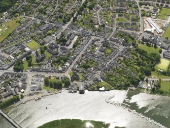 General oblique aerial view of Kirkcudbright, taken from the N.