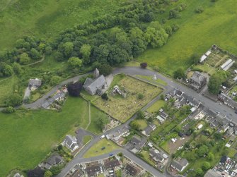 Oblique aerial view centred on Wigtown Parish Church, taken from the NW.