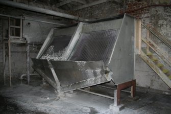 Interior. Building 18. Hydrasieve for Paper Machine No.6 was housed in Broke Recovery area