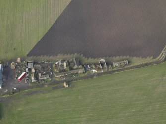 Oblique aerial view centred on the domestic site, taken from the S.