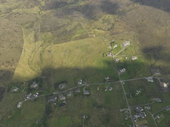 Oblique aerial view centred on the buildings and field system at NG 7842 7778, taken from the SSW.