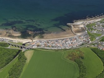 General oblique aerial view centred on the Seatown part of the town of Cullen, taken from the S.