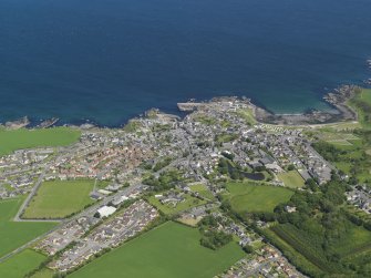 General oblique aerial view centred on the village of Portsoy, taken from the S.