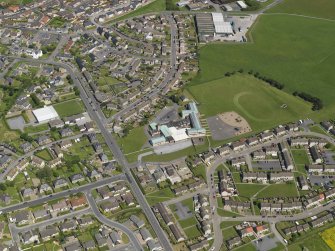 Oblique aerial view centred on Macduff School, taken from the SW.