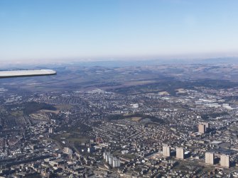 General oblique aerial view centred on the city, taken from the SE.