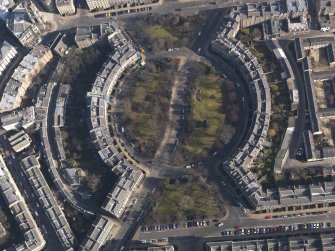 Oblique aerial view centred on the Circus, taken from the W.