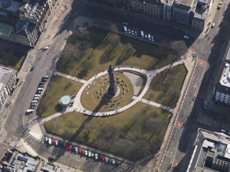 Oblique aerial view centred on the Square, taken from the NW.