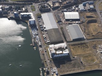Oblique aerial view centred on the middle pier, taken from the NNE.