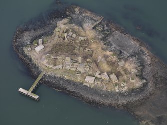 General oblique aerial view centred on the Island, taken from the SW.