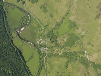 General oblique aerial view centred on Dun Troddan, taken from the SE.
