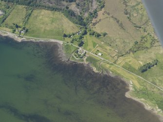 Oblique aerial view centred on Kirkton centred on the church, taken from the E.