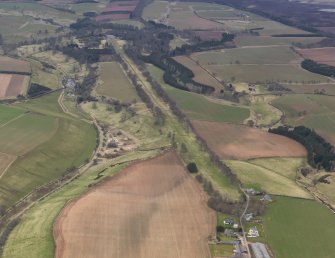 Oblique aerial view centred on the Avenue, taken from the ENE.