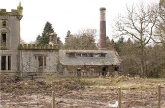 W range and chimney, view from NNE