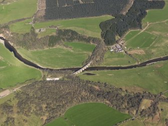 Oblique aerial view centred on the railway viaduct, taken from the SSE.