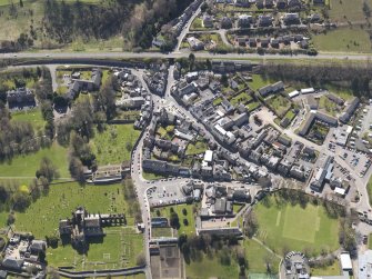 Oblique aerial view centred on the centre of the town, taken from the N.