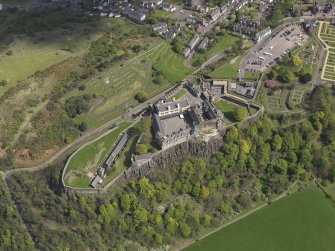 Oblique aerial view of the city centred on the castle, taken from the NW.