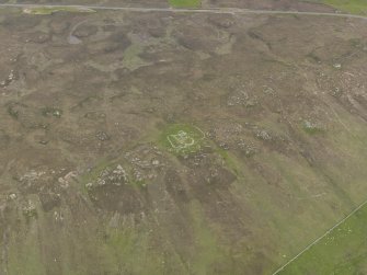 Oblique aerial view of Snabrough Pund, looking SSE.
