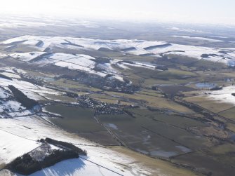 General oblique aerial view of Kirk Yetholm and Town Yetholm with Yetholm Loch beyond, looking to WSW.