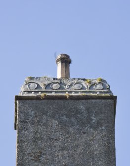 SE Central chimney stack. Detail