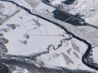 Oblique aerial view of the rig at the confluence of the River Dochart and Auchlyne West Burn, looking ESE.