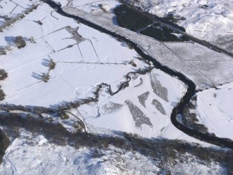 Oblique aerial view of the rig at the confluence of the River Dochart and Auchlyne West Burn, looking ESE.