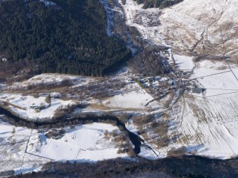 Oblique aerial view centred on Innerwick, Glen Lyon, looking WNW.